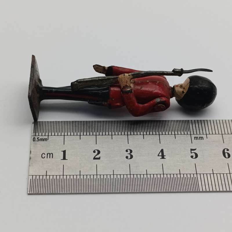 Lot of 3 vintage lead soldiers