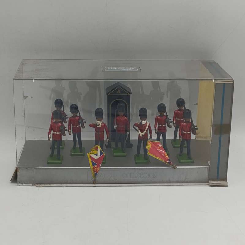 Britains Ltd Royal Guards lead soldier set