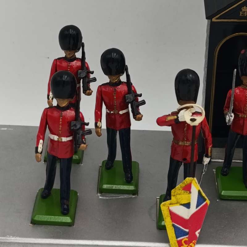 Britains Ltd Royal Guards lead soldier set