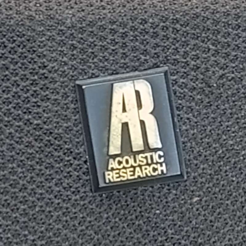 Pair of vintage Acoustic research AR8Bx speakers - working