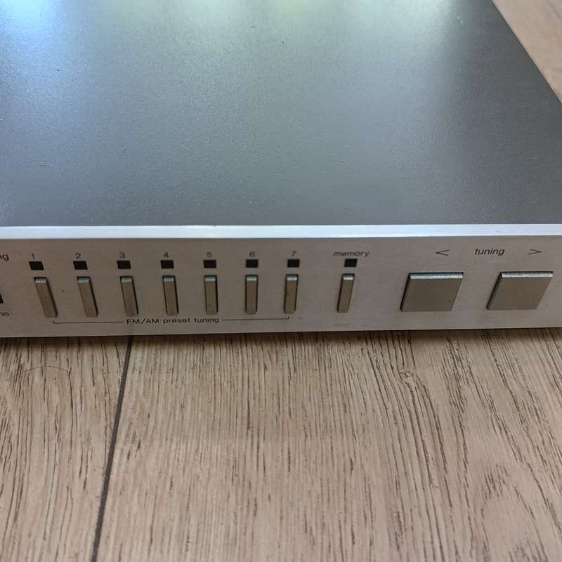 Technics ST-53 FM/AM Stereo tuner - working
