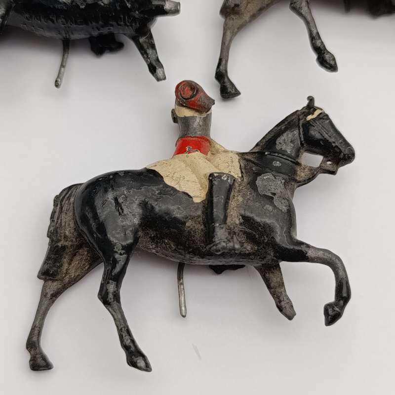 Lot of 3 vintage Britains Ltd cavalry lead soldiers - damaged