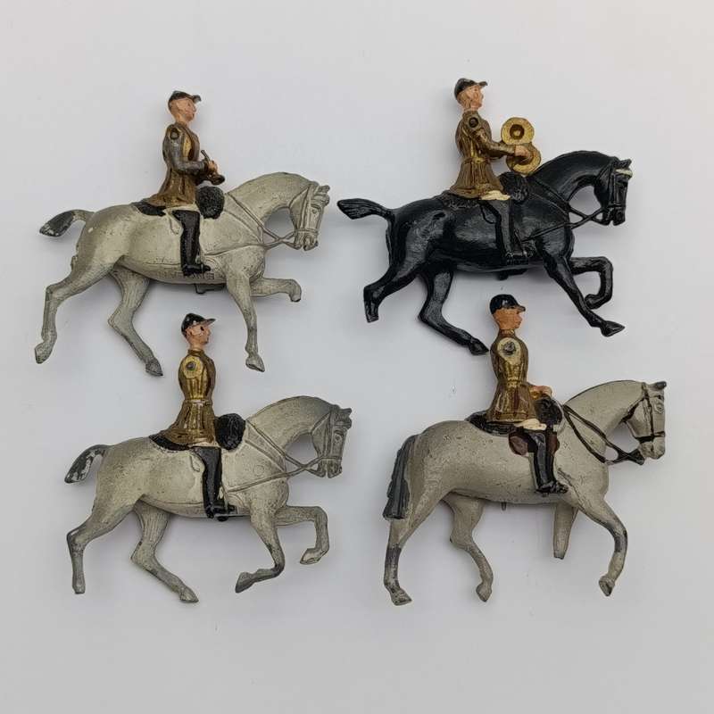 Lot of 4 vintage Britains Ltd cavalry lead soldiers - damaged