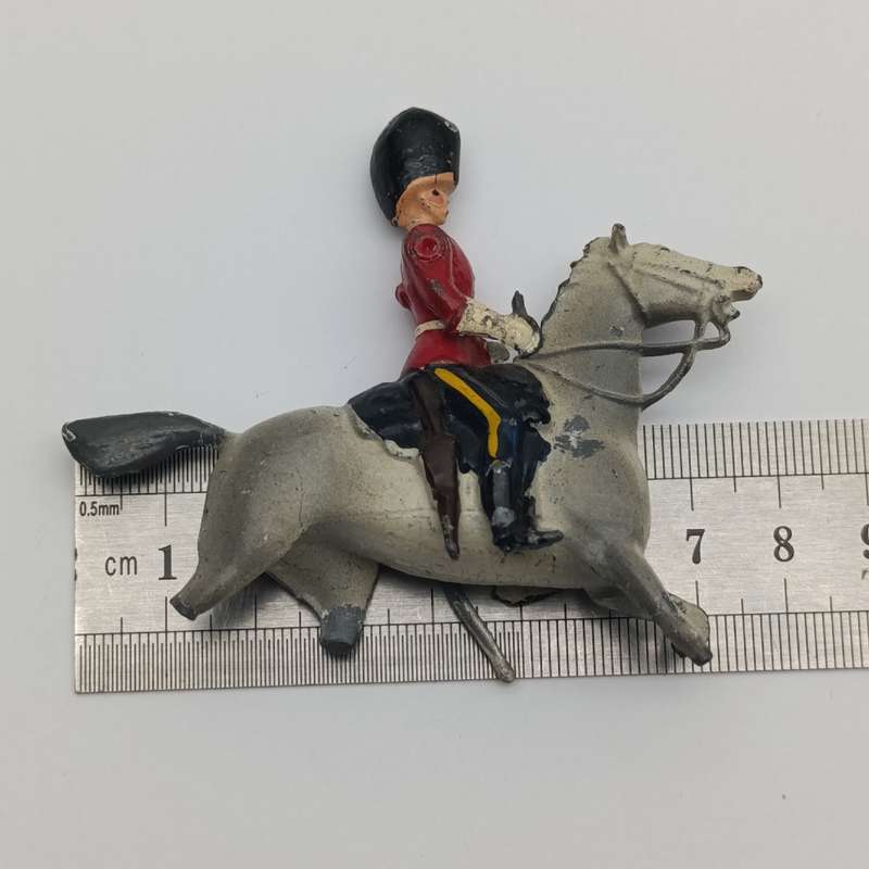 Lot of 4 vintage Britain's Ltd cavalry lead soldiers - damaged