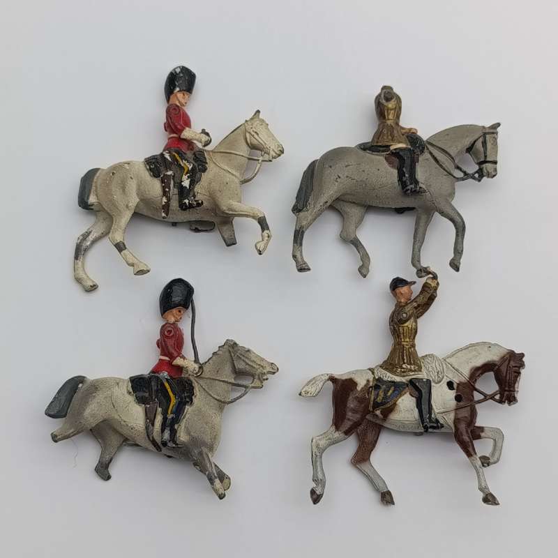Lot of 4 vintage Britains Ltd cavalry lead soldiers - damaged