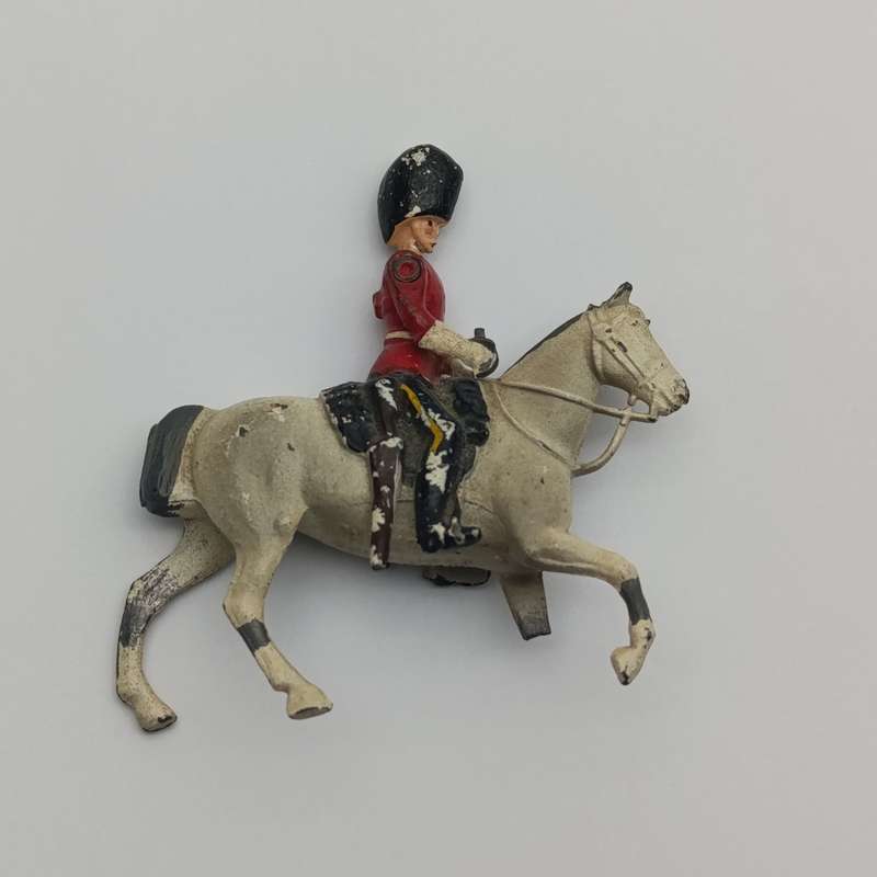 Lot of 4 vintage Britains Ltd cavalry lead soldiers - damaged