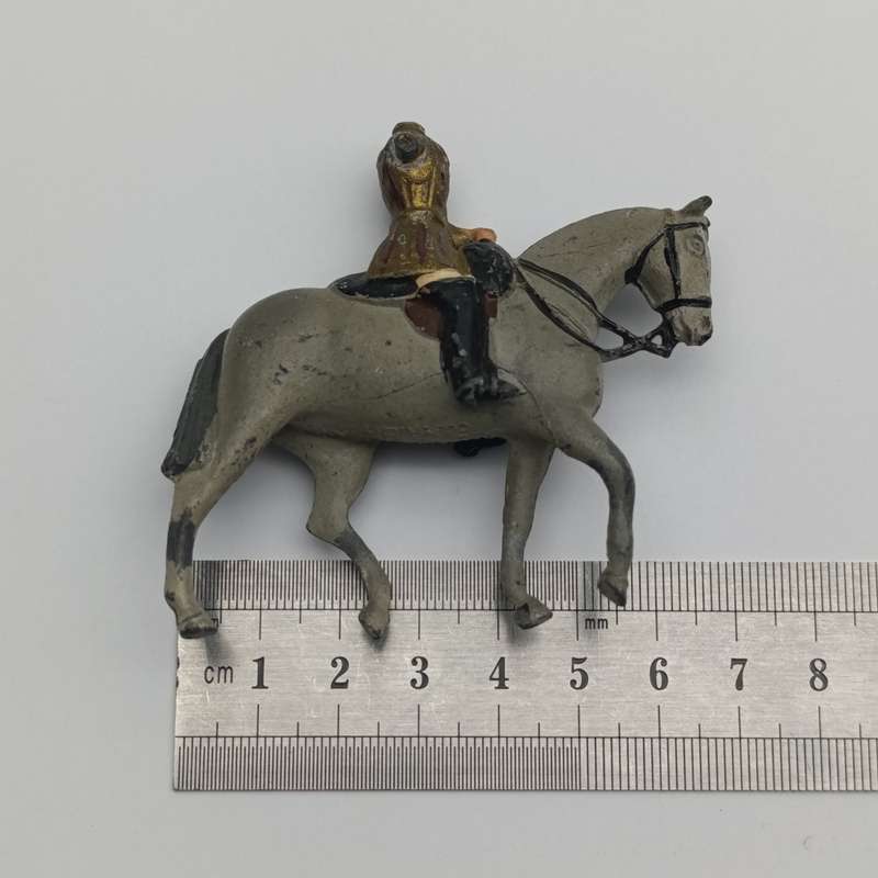 Lot of 4 vintage Britains Ltd cavalry lead soldiers - damaged