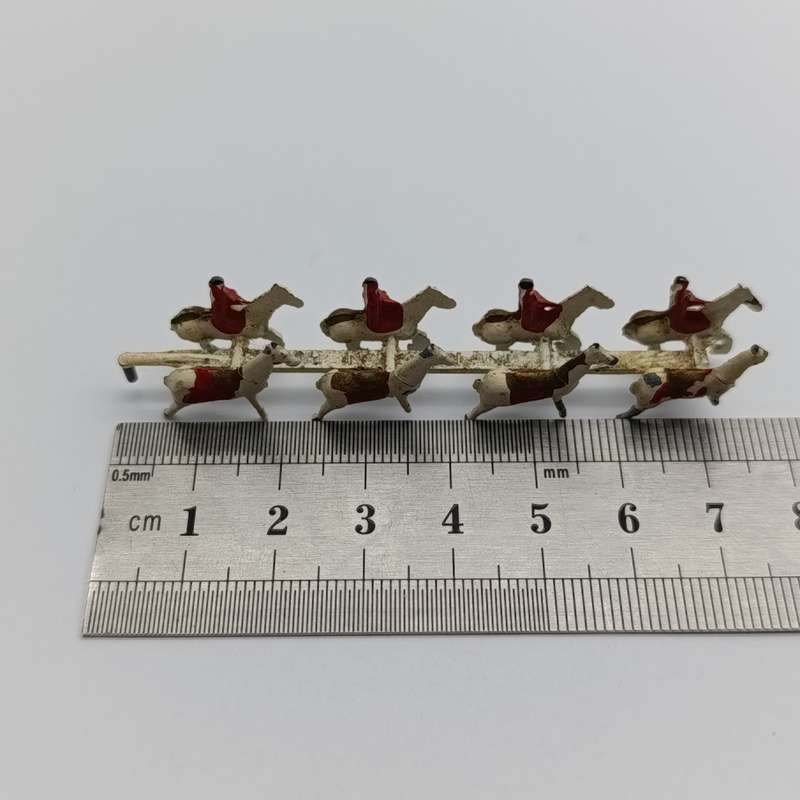 Lot of vintage Britains Ltd cavalry lead soldiers - damaged