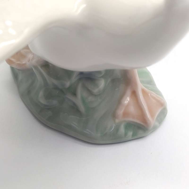 Vintage Lladro Goose porcelain figurine - no box