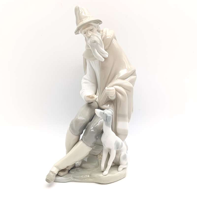 Vintage Lladro 1094 Beggar porcelain figurine - no stick, no box