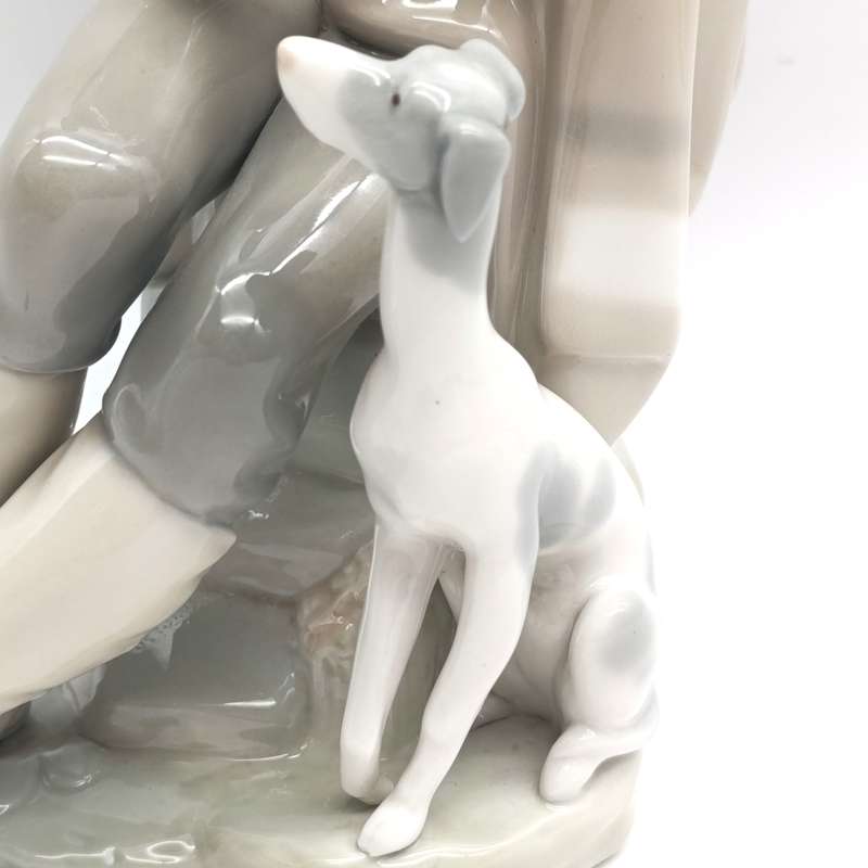 Vintage Lladro 1094 Beggar porcelain figurine - no stick, no box