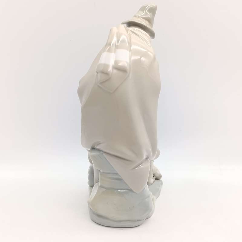 Vintage Lladro 1094 Beggar porcelain figurine - no stick, no box