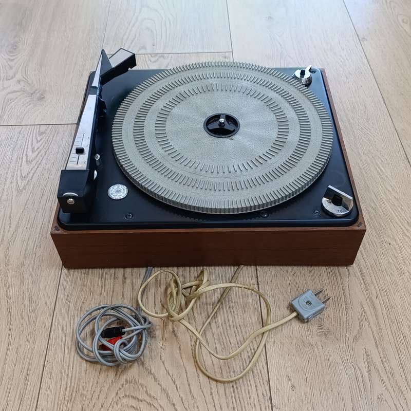 Vintage Teltron turntable record player - working