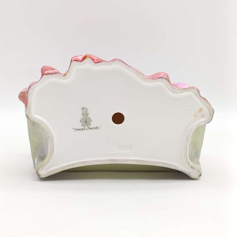 Royal Doulton HN1901 Penelope porcelain figurine