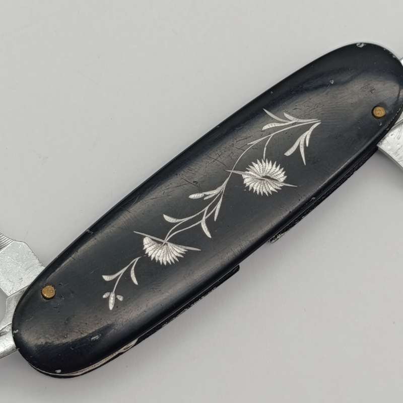 Beautiful Farah multi tool pocket knife