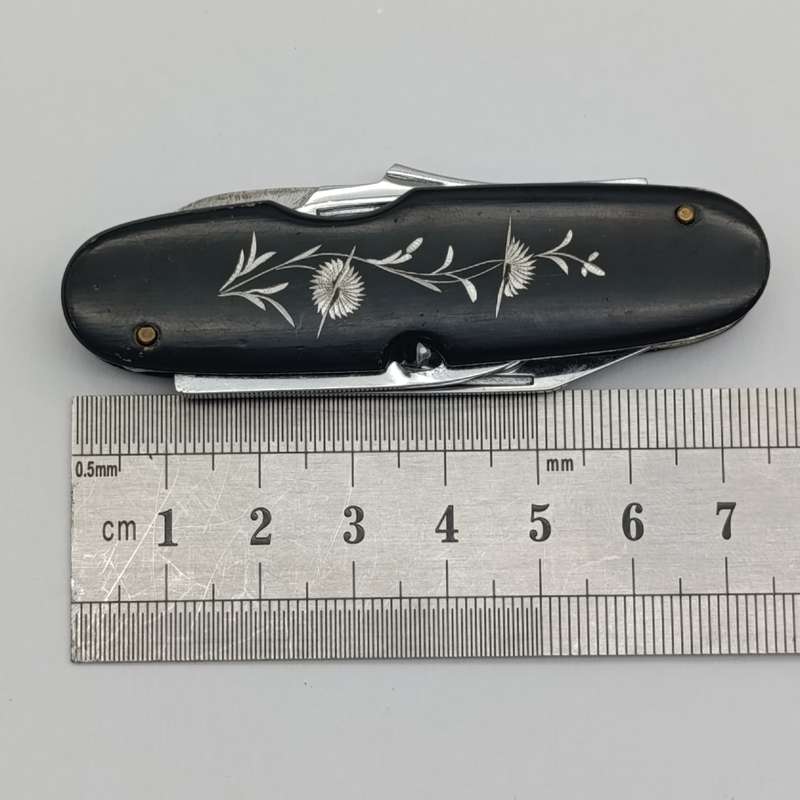 Beautiful Farah multi tool pocket knife