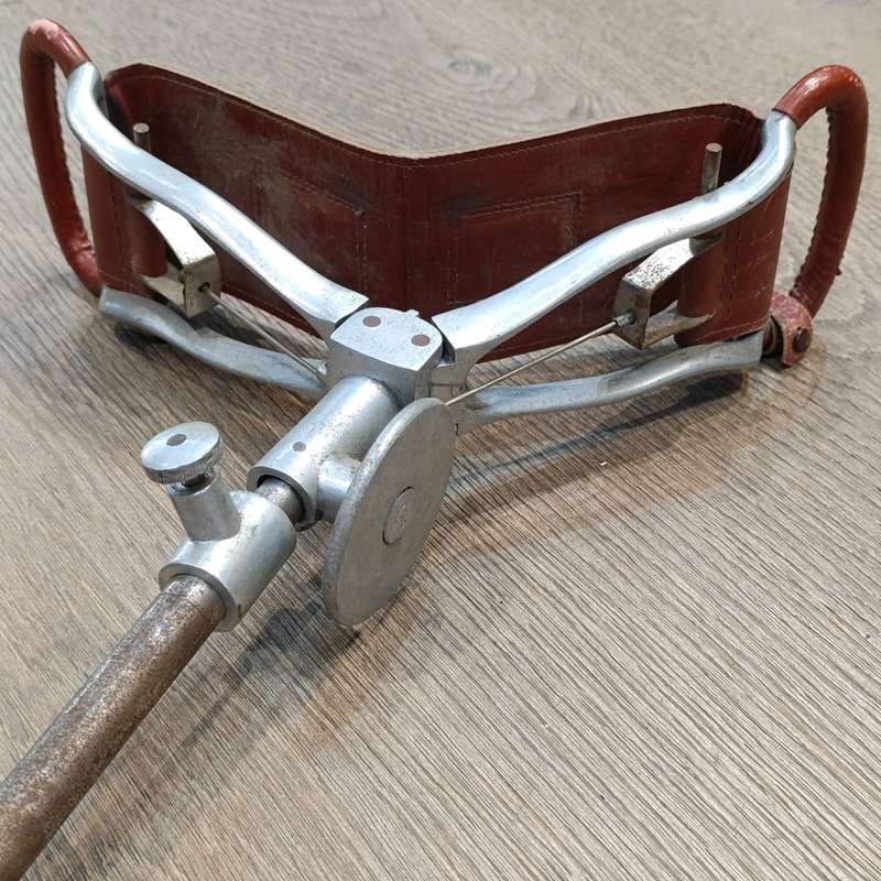 Vintage foldable field shooting seat
