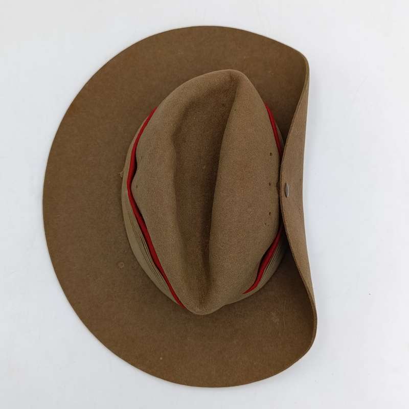 Northern Rhodesia Regiment slouch hat - made by Vero Everitt Ltd - marked SRG