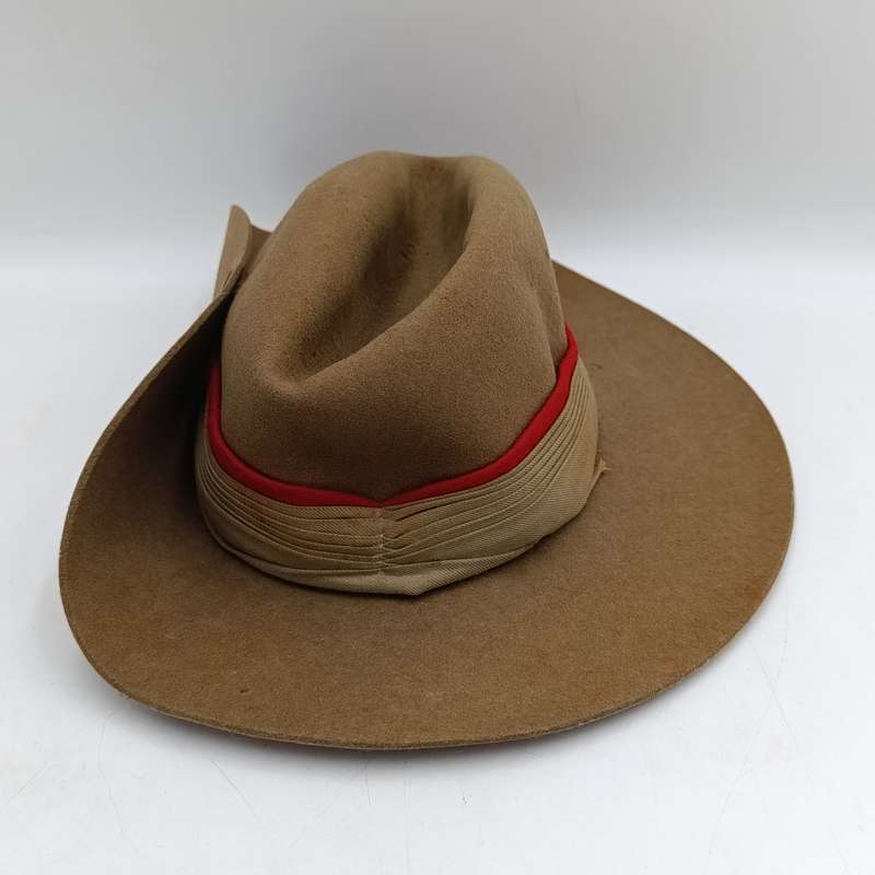 Northern Rhodesia Regiment slouch hat - made by Vero Everitt Ltd - marked SRG