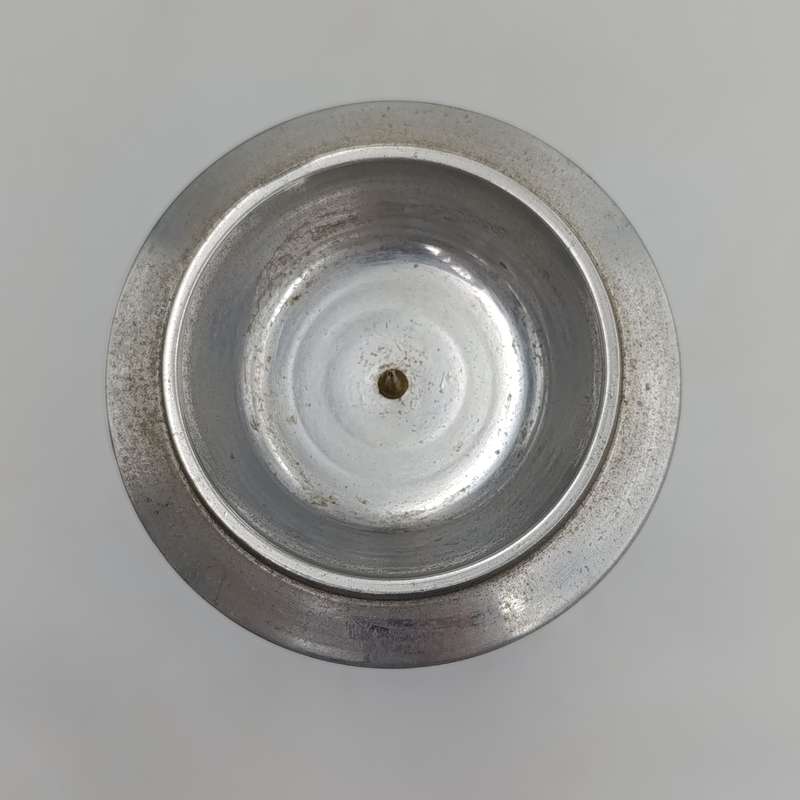Pair of beautiful pewter candlesticks - Height 45cm