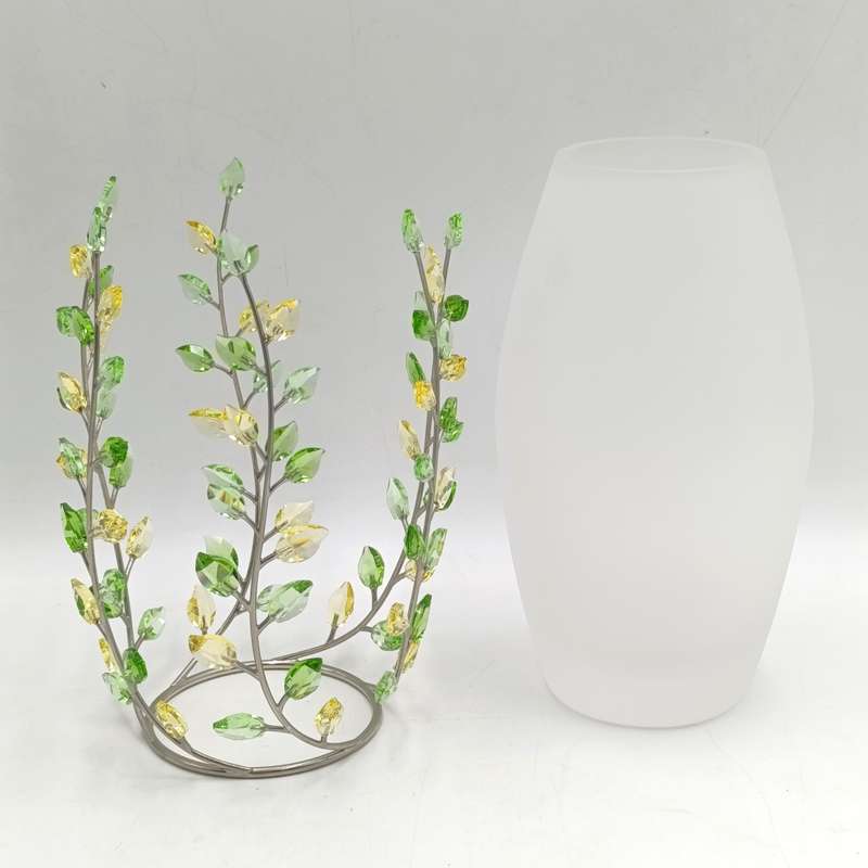 Swarovski Jonquil  Leaves Vase - designed by Yasmine Hurel - in box