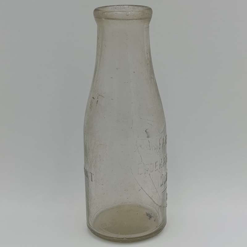 Vintage Farmers Federated Diaries Durban glass milk bottle