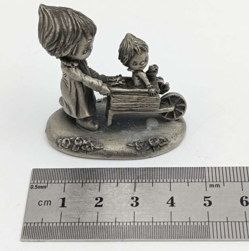 Vintage Little Gallery fine pewter Betsey's Sunshine day figurine