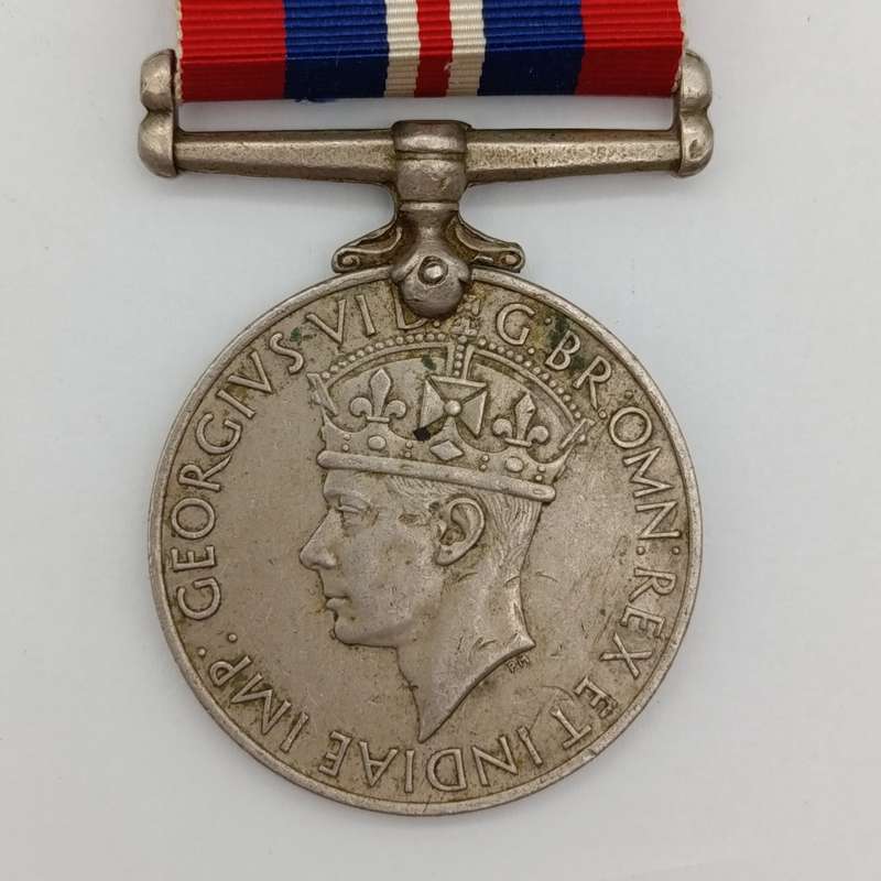 WW2 War medal issued to C169592  E. Taute