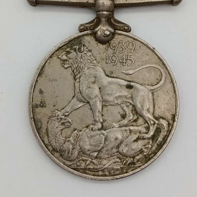 WW2 War medal issued to C169592  E. Taute
