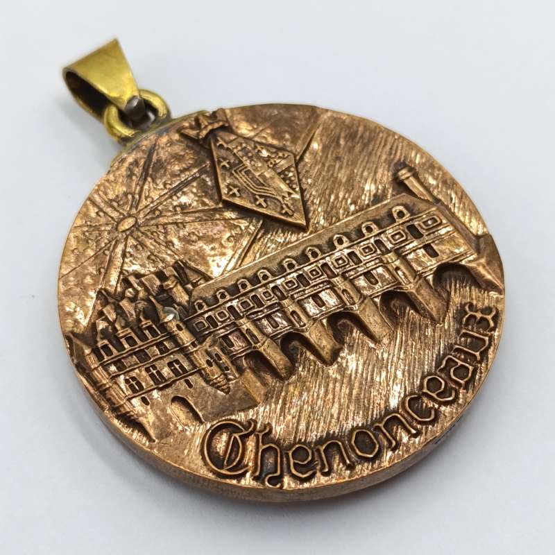 Chateau de Chenonceau Medal featuring Diane de Poitiers (countess of saint Vallier) 1975 Medal