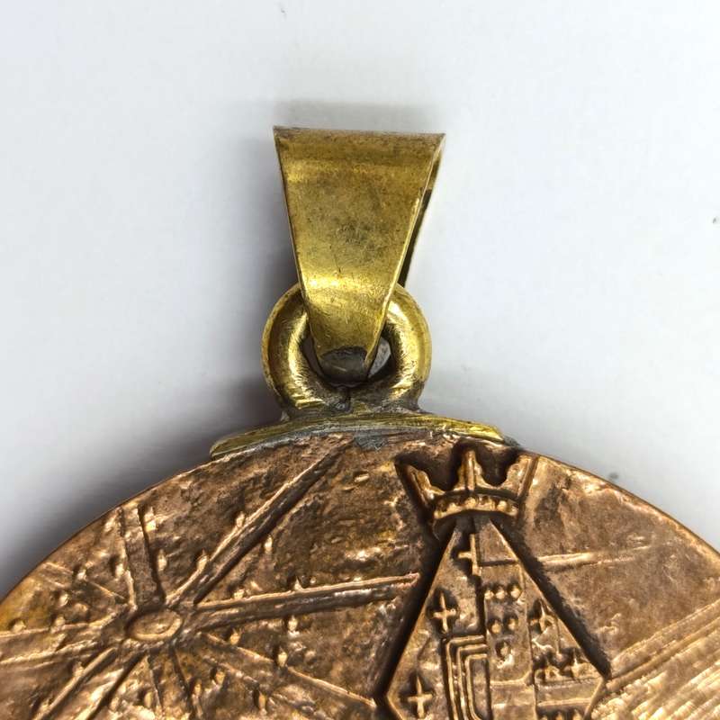 Chateau de Chenonceau Medal featuring Diane de Poitiers (countess of saint Vallier) 1975 Medal