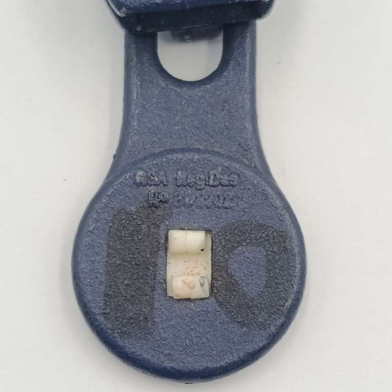 Vintage Pegasus Mobil oil clothing zipper