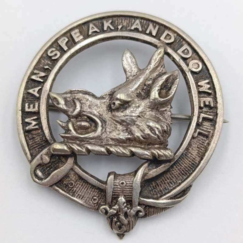 Vintage Silver Campbell / Urquhart clan scottish brooch - weighs 22,4kg