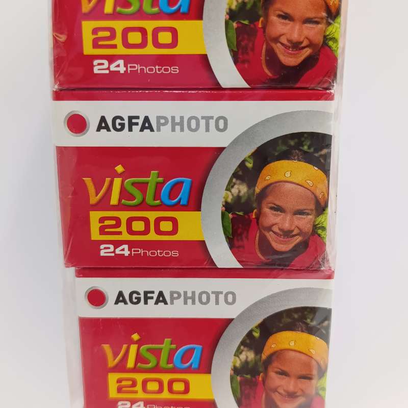 Sealed pack of 10 AGFA Vista 200 Colour 35mm films - 24 photos each