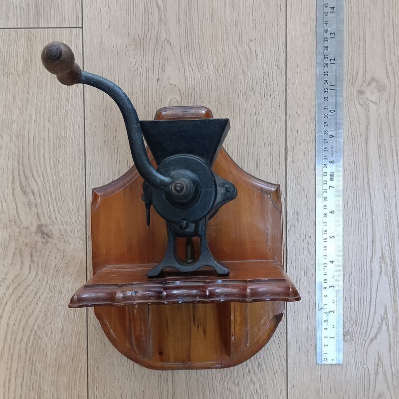 Antique Lovelock No.2 tobacco shredder - mounted on wall plaque
