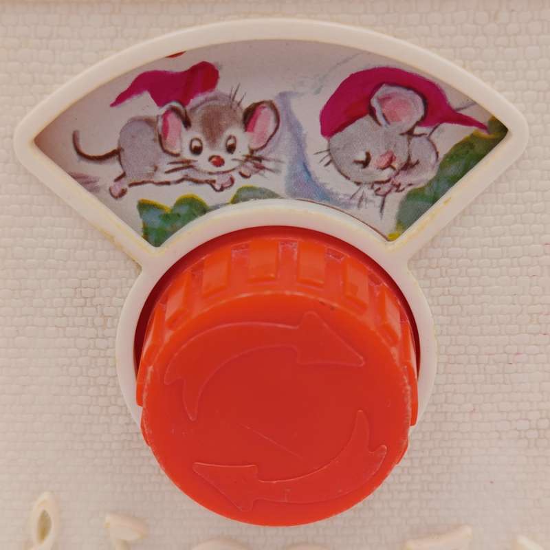 Vintage Fisher - Price Hickory Dickory Dock musical toy
