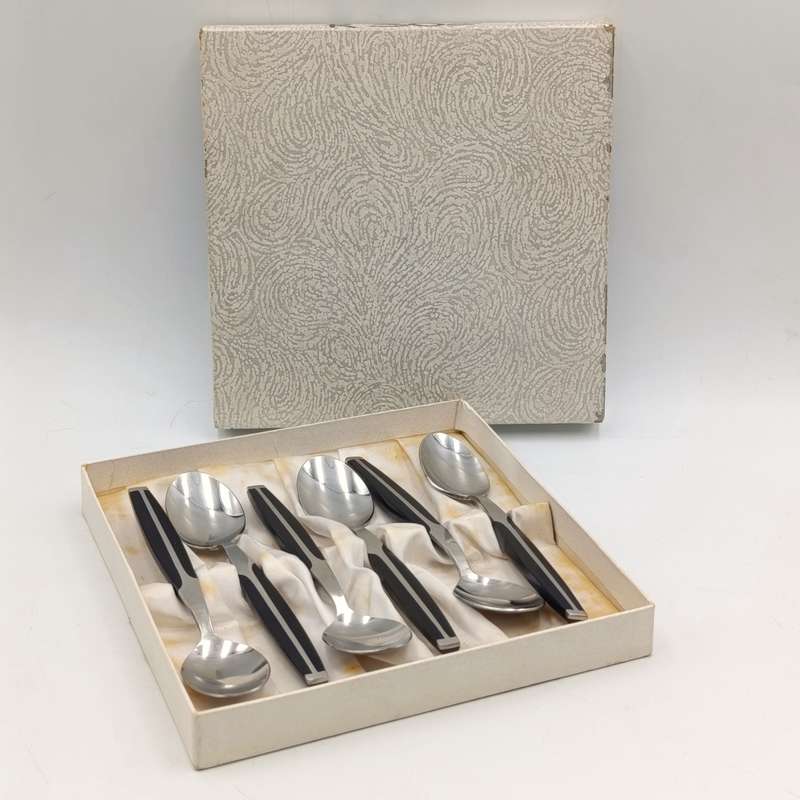Vintage set of Ballerina teaspoons in box
