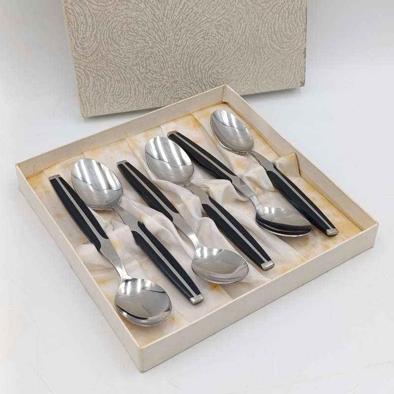 Vintage set of Ballerina teaspoons in box