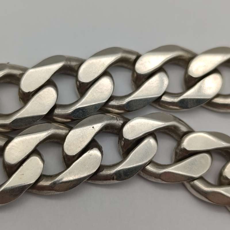 Thick Sterling silver curb link bracelet - weighs 36,3 grams