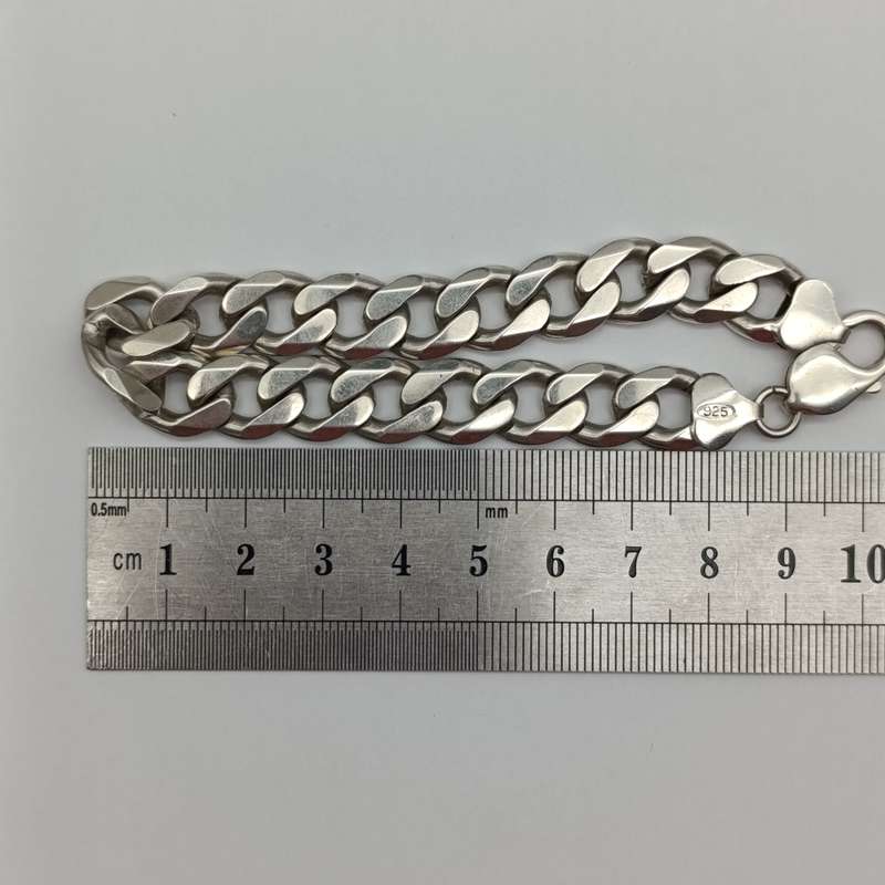 Thick Sterling silver curb link bracelet - weighs 36,3 grams