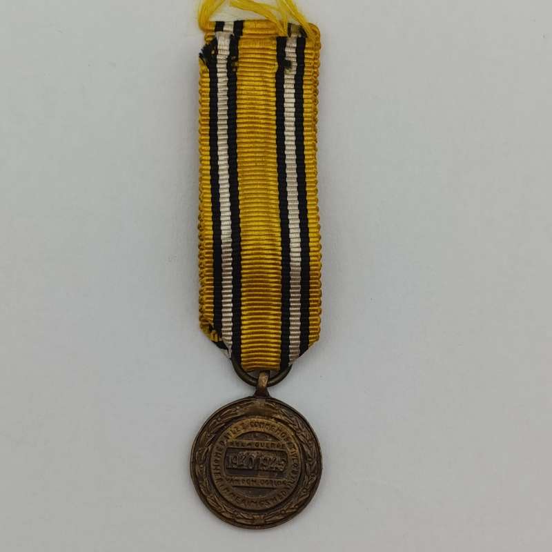 WW2 Belgium Victory medal miniature with clasp for combat forces