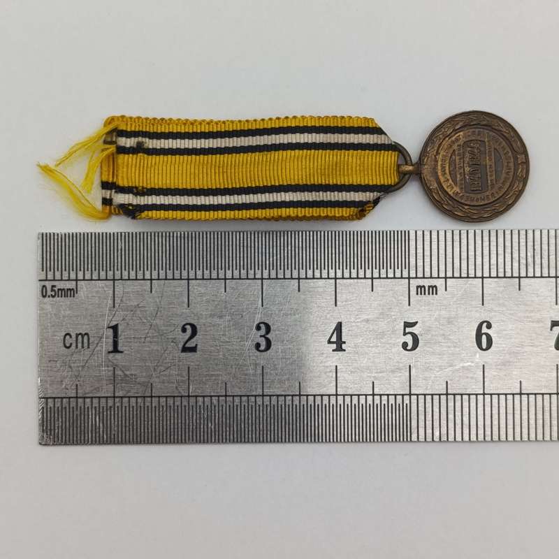 WW2 Belgium Victory medal miniature with clasp for combat forces