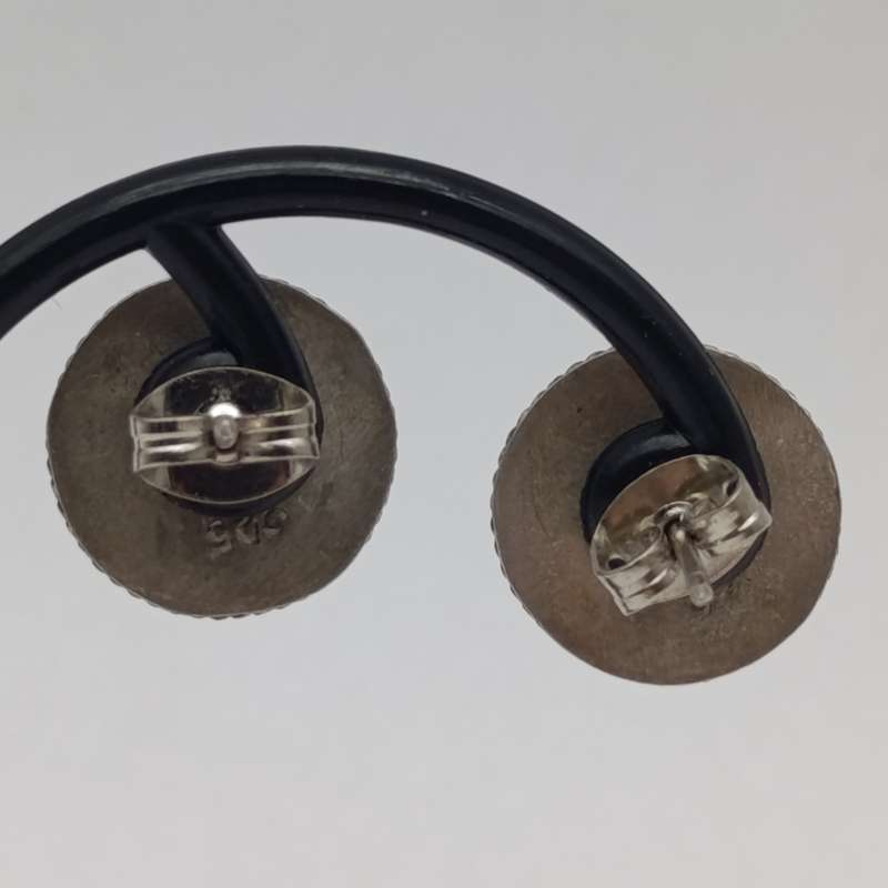 Pair of vintage Sterling silver earrings with gold clad centre - weighs 2.0g