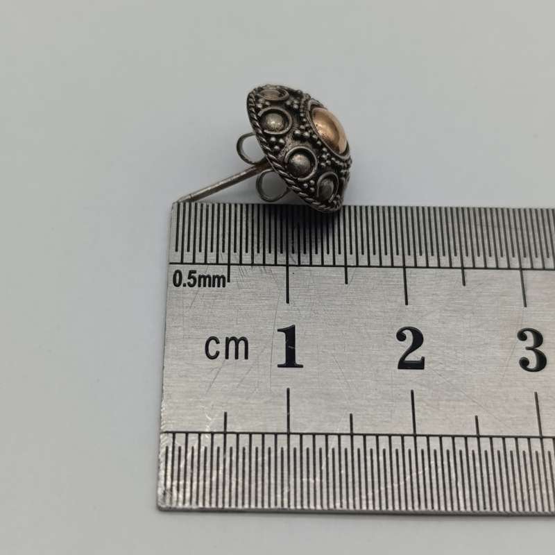 Pair of vintage Sterling silver earrings with gold clad centre - weighs 2.0g