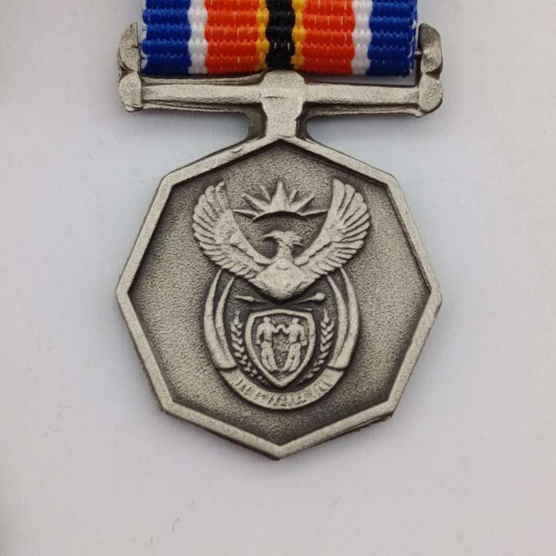 SANDF Tshumelo Ikatelaho medal plus miniature #2247