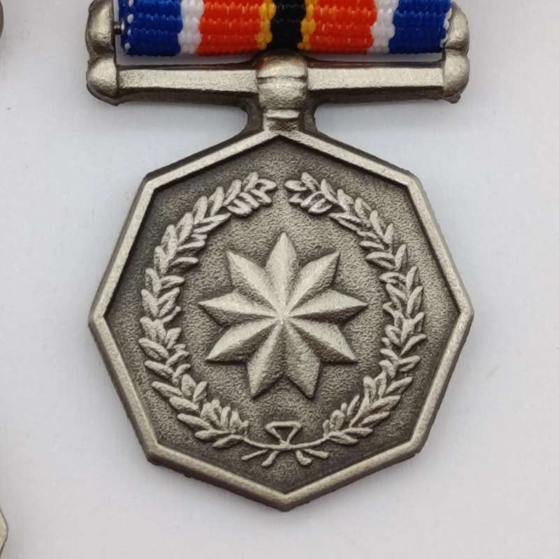 SANDF Tshumelo Ikatelaho medal plus miniature #2247