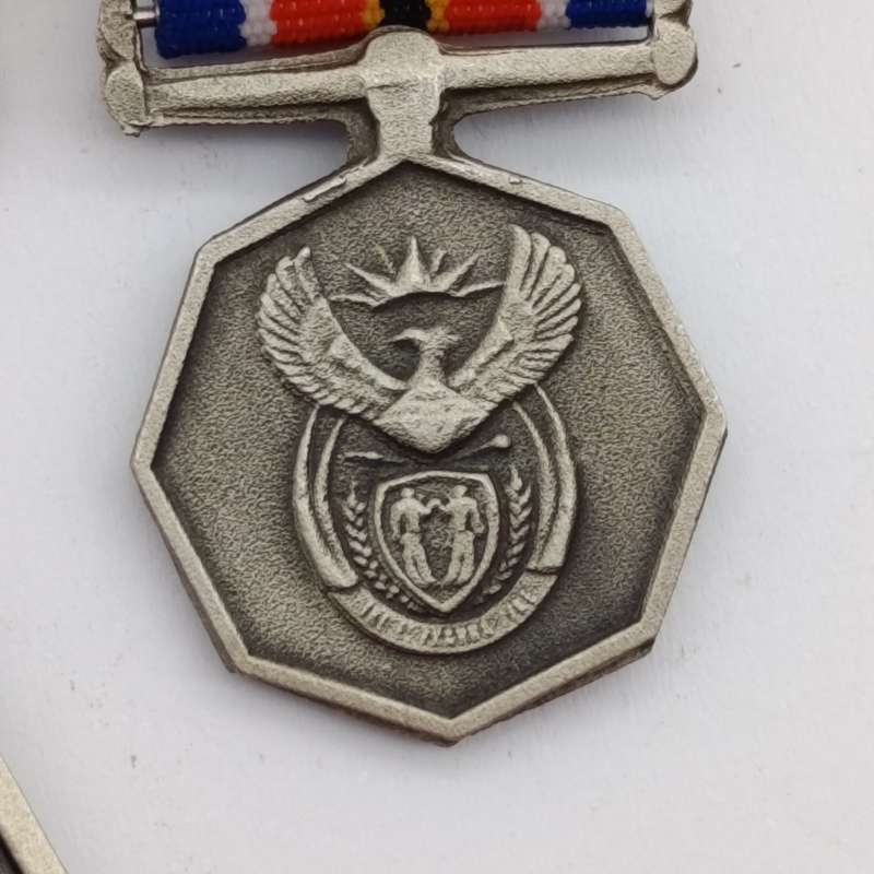 SANDF Tshumelo Ikatelaho medal plus miniature #2233