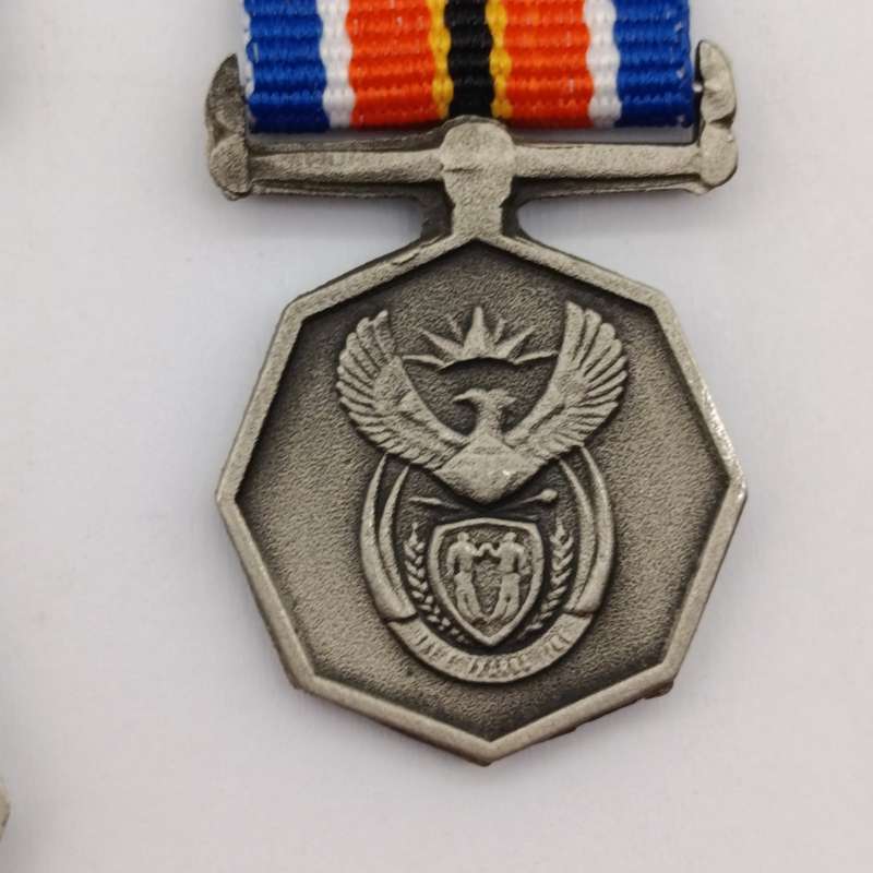 SANDF Tshumelo Ikatelaho medal plus miniature #2275