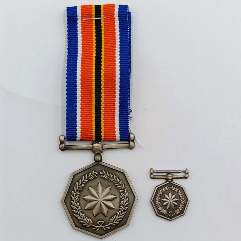 SANDF Tshumelo Ikatelaho medal plus miniature #2232