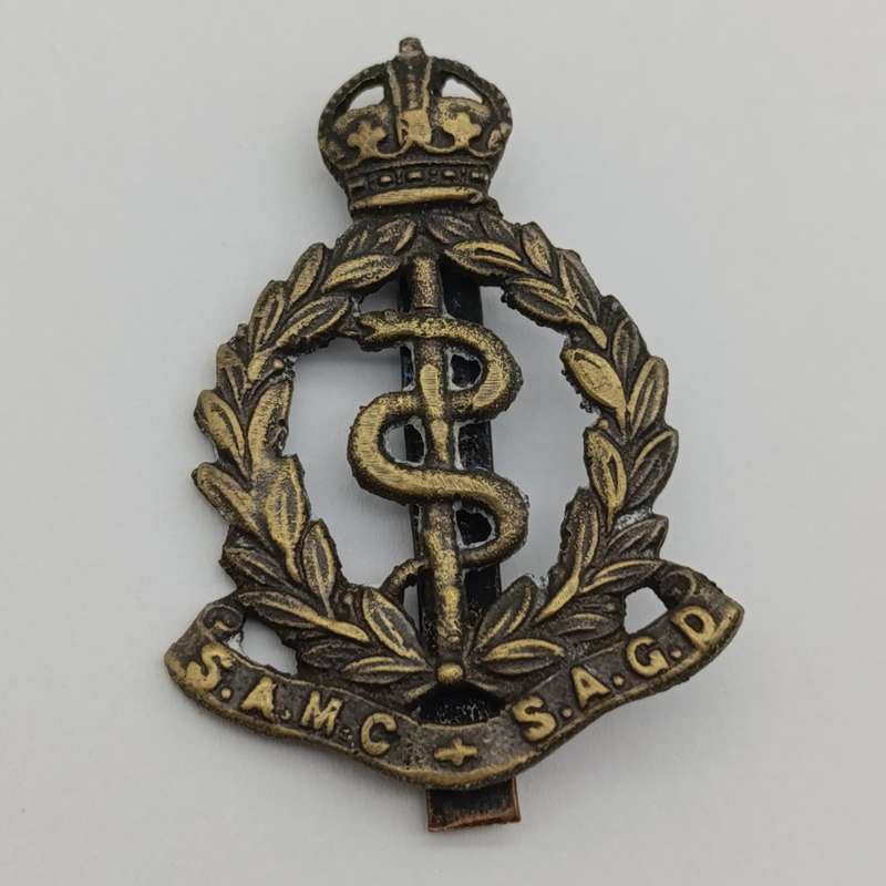 WW2 SA Medical corps beret badge with slide